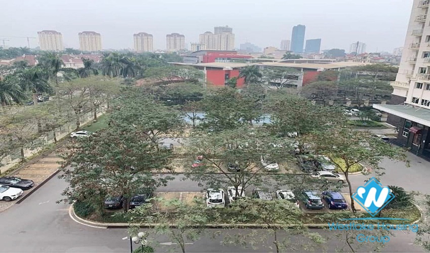  An affordable apartment with 3 bedrooms with unfunished for rent in Ciputra. 